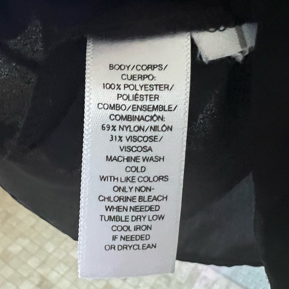 Ann Taylor Loft Lightweight Black Blouse with lace sleeves Size M - Picture 6 of 6